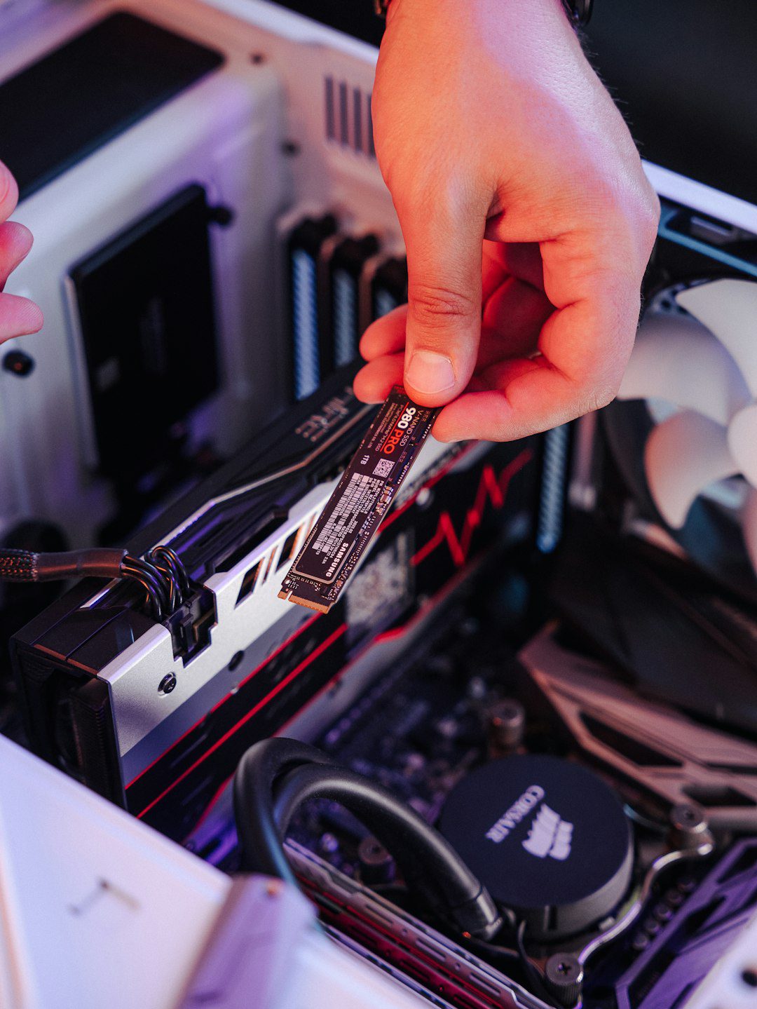 a-hand-holding-a-card-dlstgqofbfu