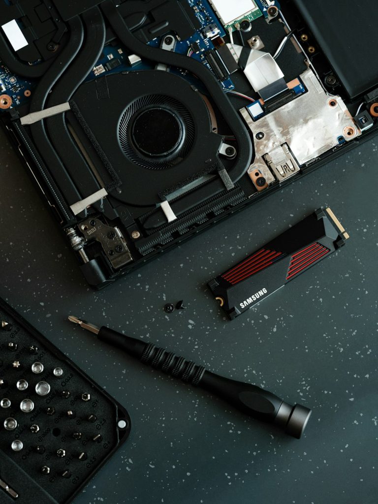 a-laptop-with-a-broken-keyboard-and-a-broken-camera-z1yjcz-yv2q